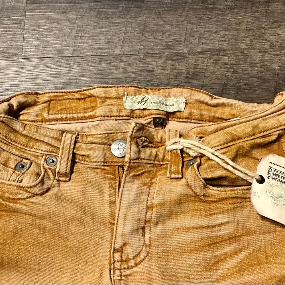 24-HOUR MARKDOWN!! NWT Vintage Wash Skinny Jean